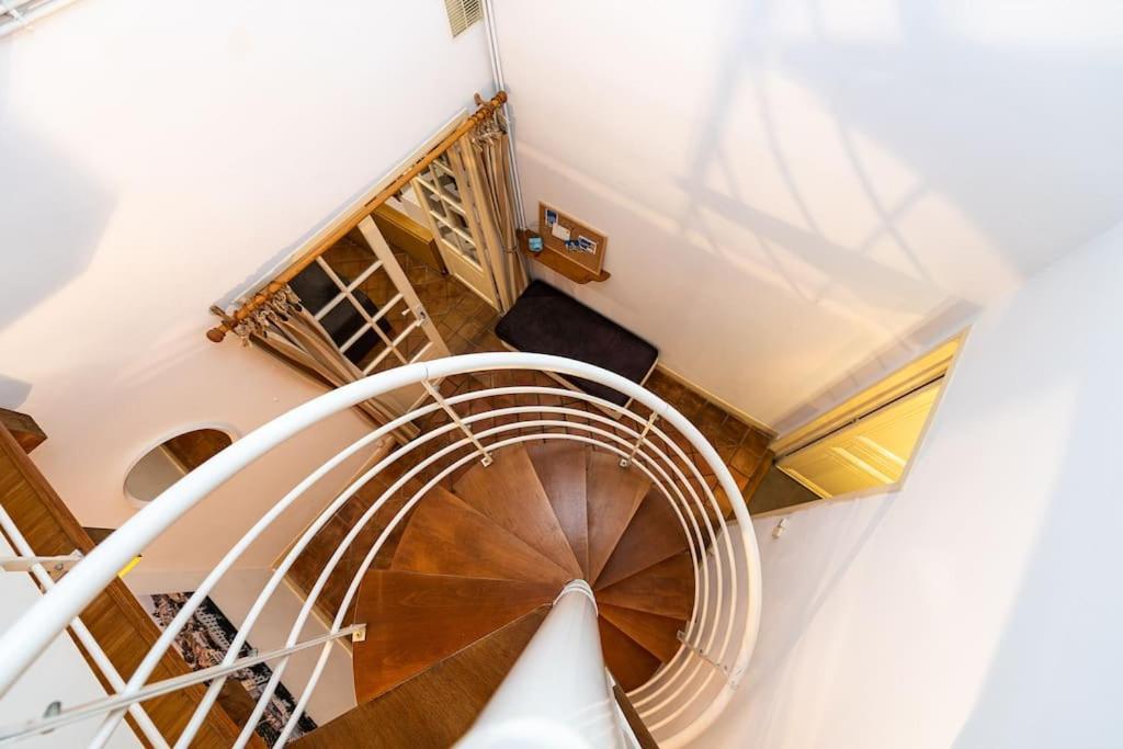 Anna-Maria : Grand Appartement 10 Personnes+Parking Prive -Actif+ Location- マルセイユ エクステリア 写真
