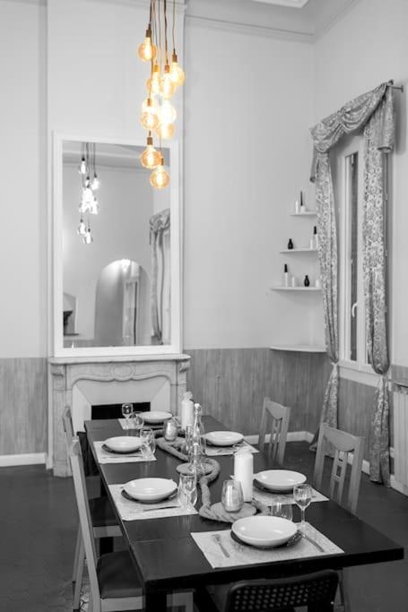Anna-Maria : Grand Appartement 10 Personnes+Parking Prive -Actif+ Location- マルセイユ エクステリア 写真